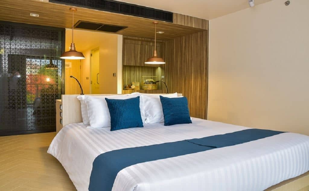 rooms-resort-room