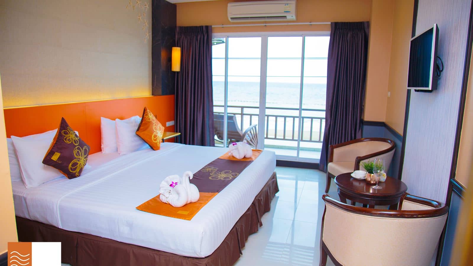 rooms-deluxe-room