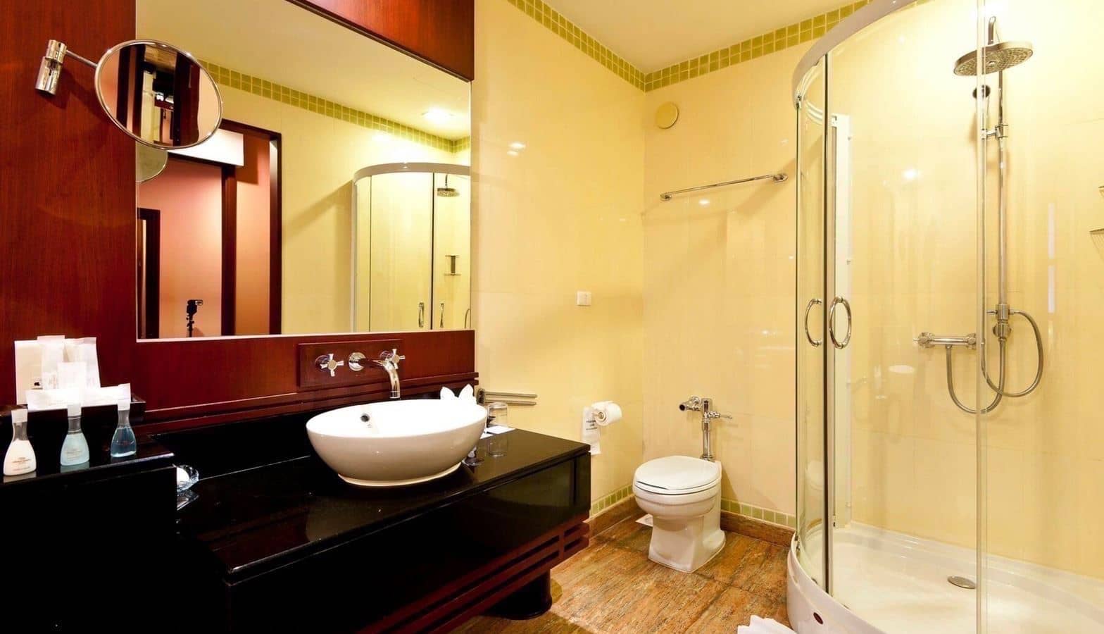 rooms-duplex-pool-view