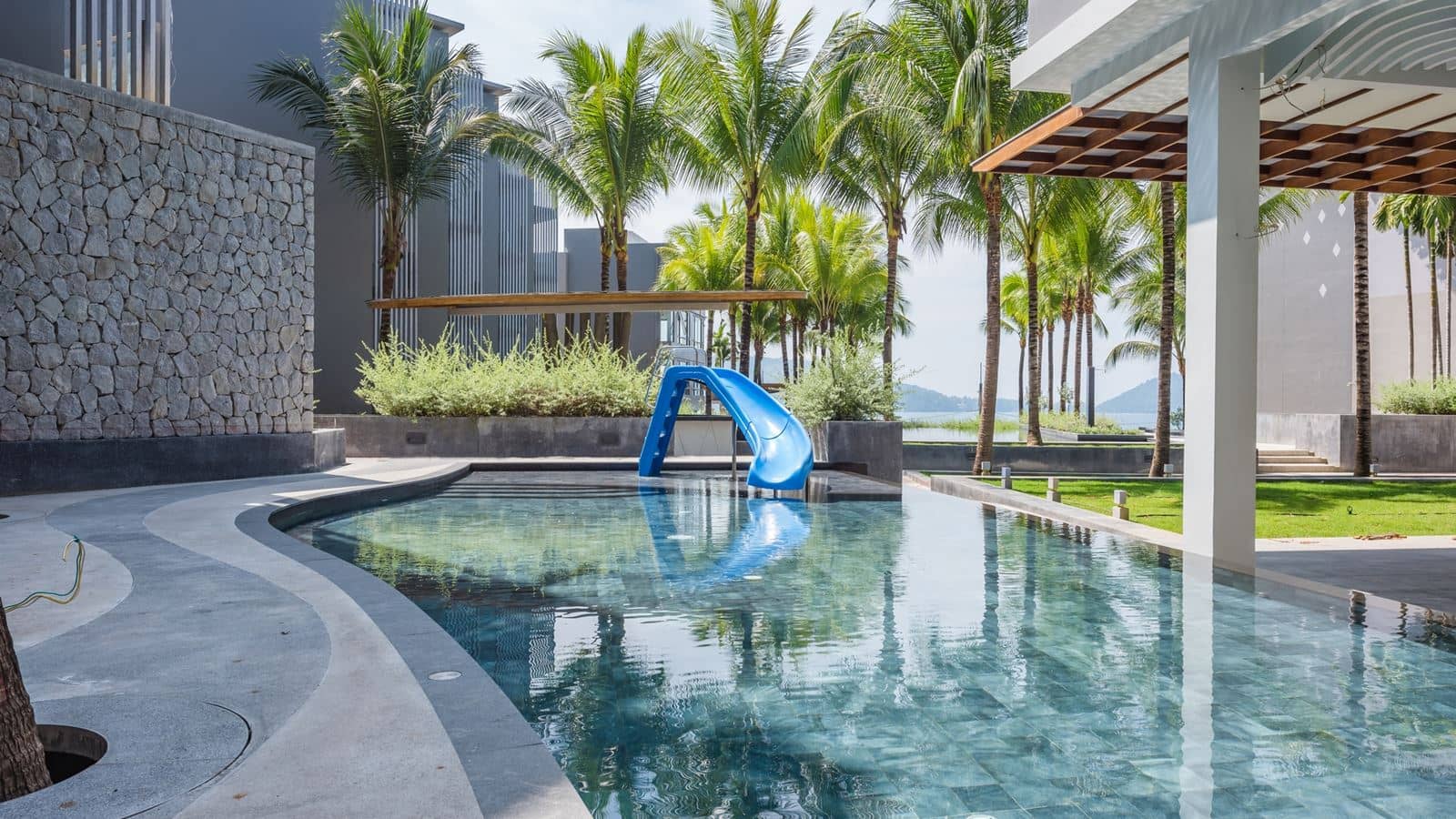 pools-outdoor-childrens-pool