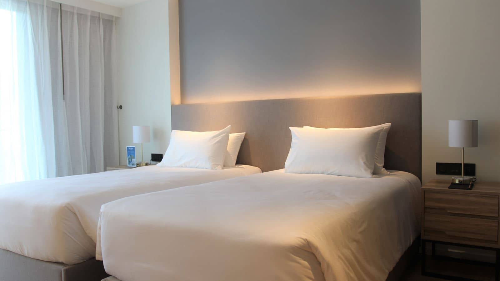rooms-superior-room