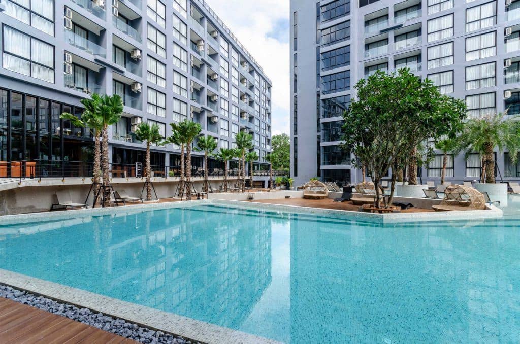 pools-outdoor-pool