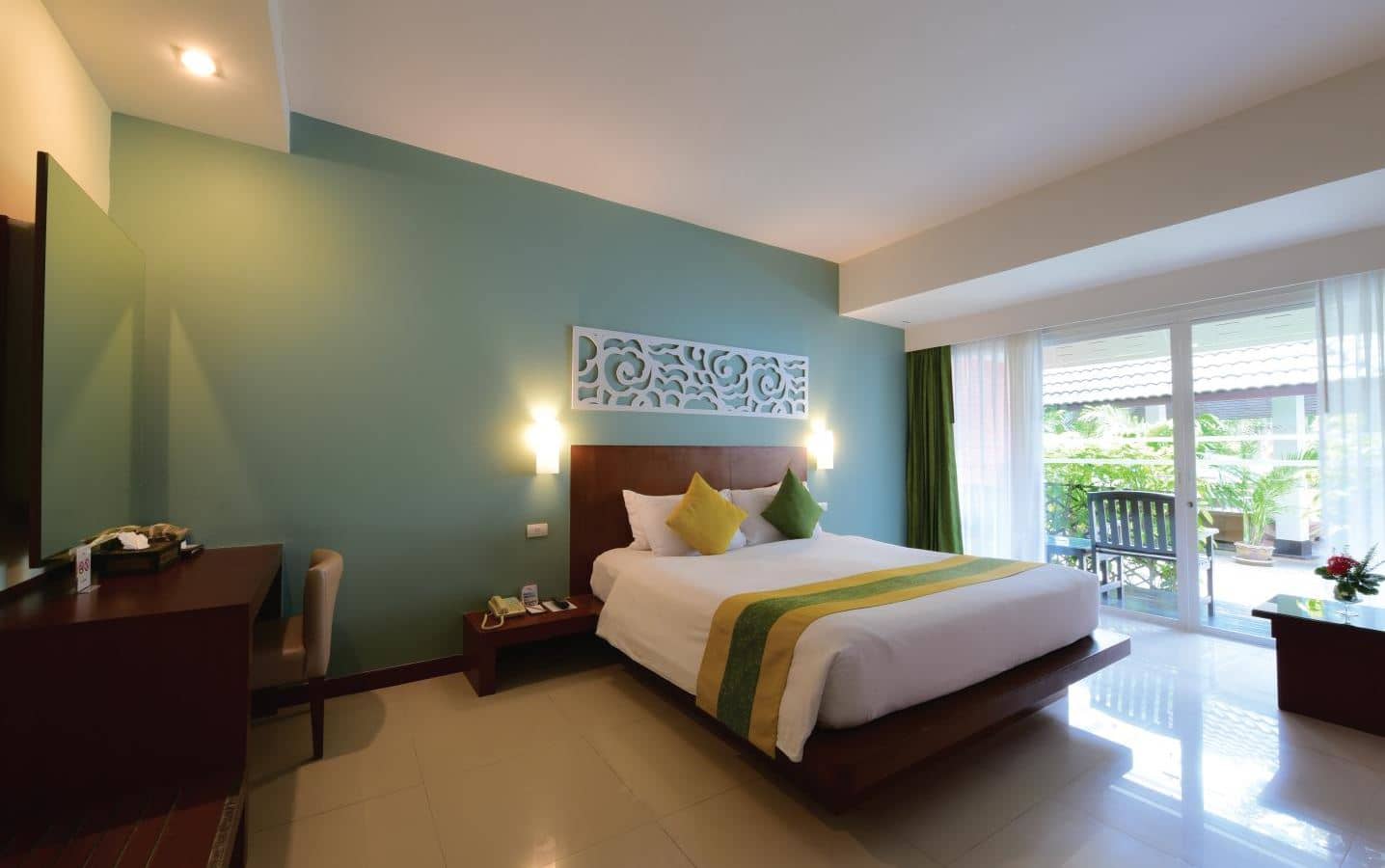 rooms-deluxe-room