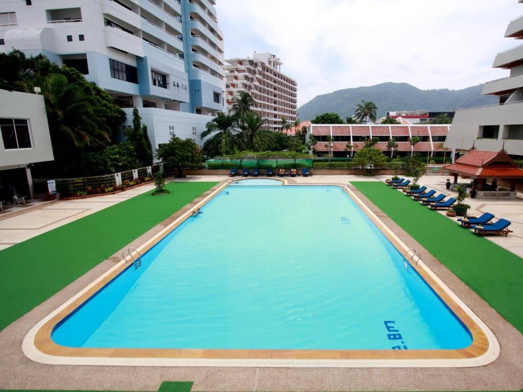 pools-outdoor-pool