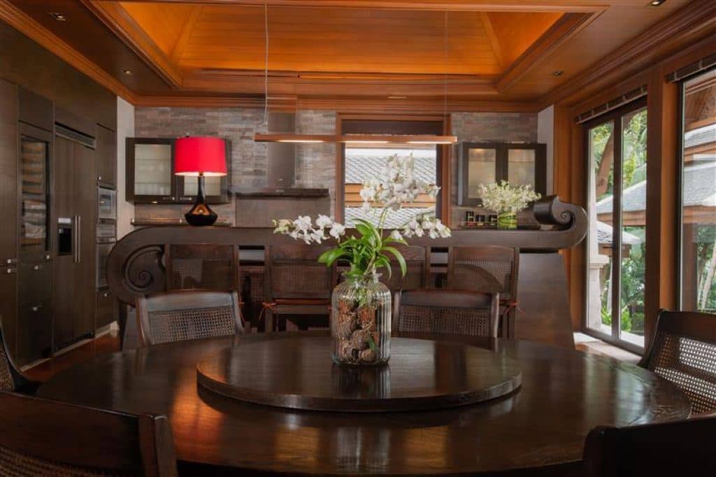 rooms-8-bedroom-ocean-front-residence