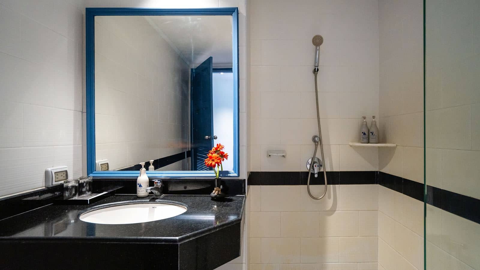 rooms-superior-room