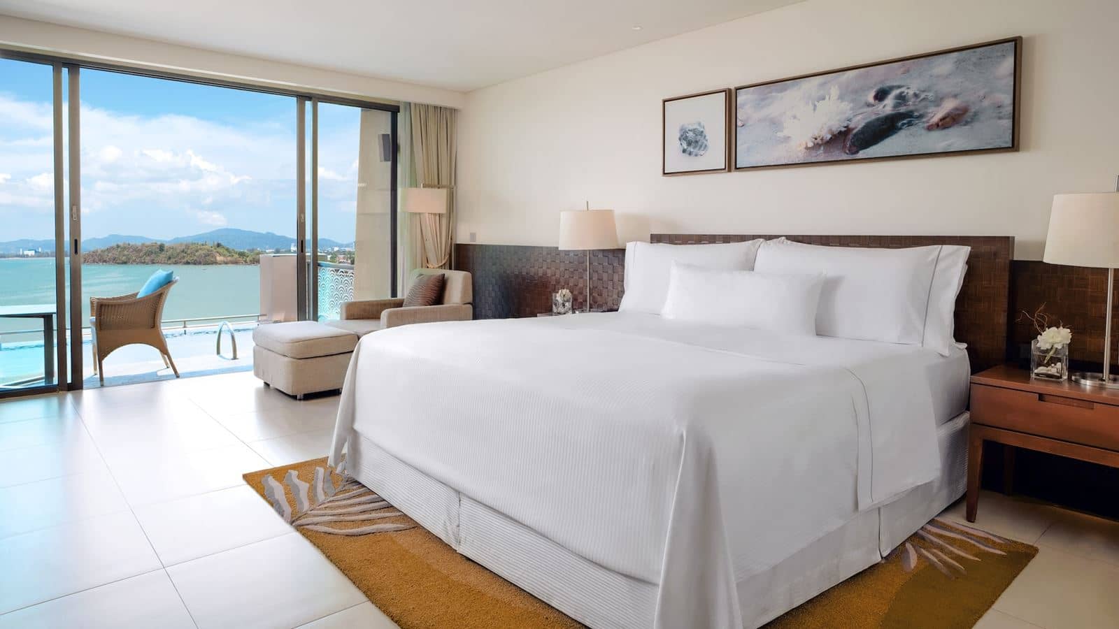 rooms-deluxe-sea-view-pool-access