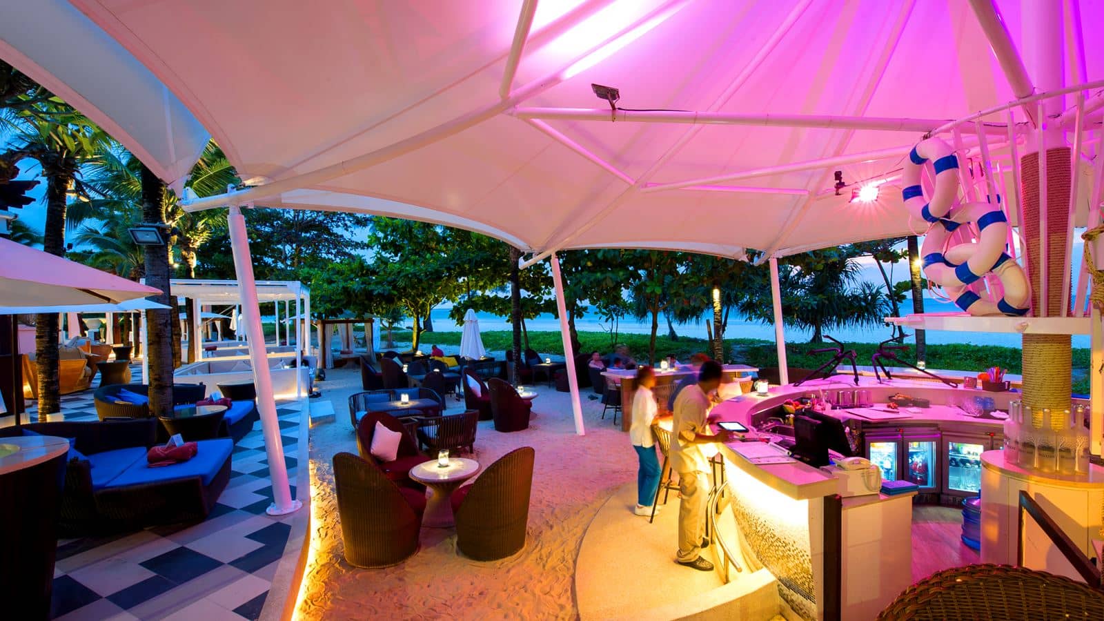 bars-barefoot-bar