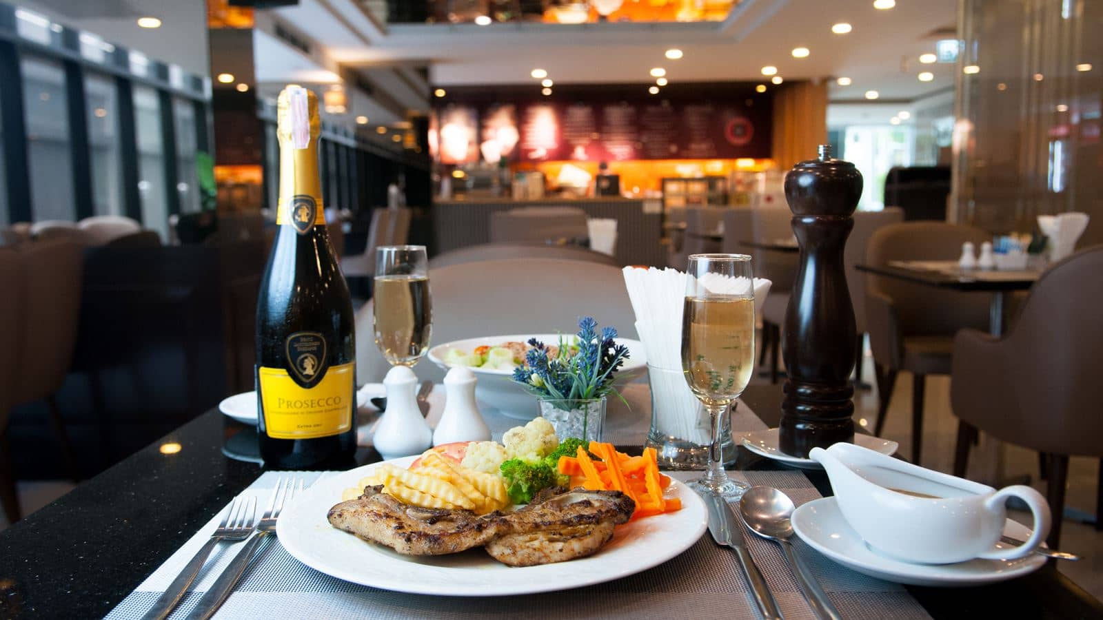 restaurants-til-bar-restaurant