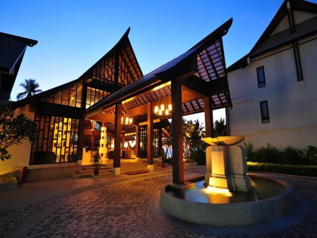 general-main-building
