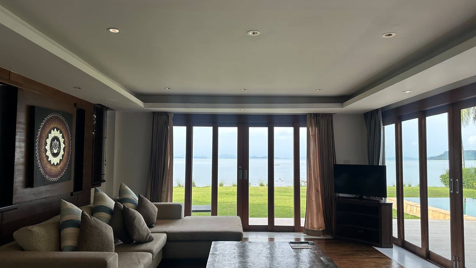 rooms-4-bedroom-grand-beachfront-pool-villa
