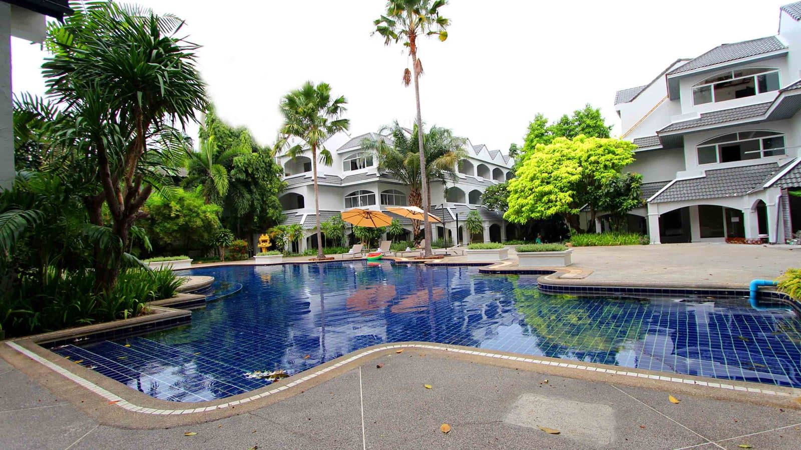 pools-outdoor-pool