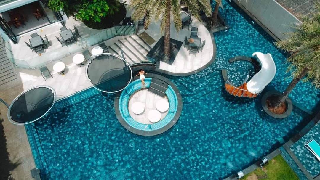 pools-outdoor-pool