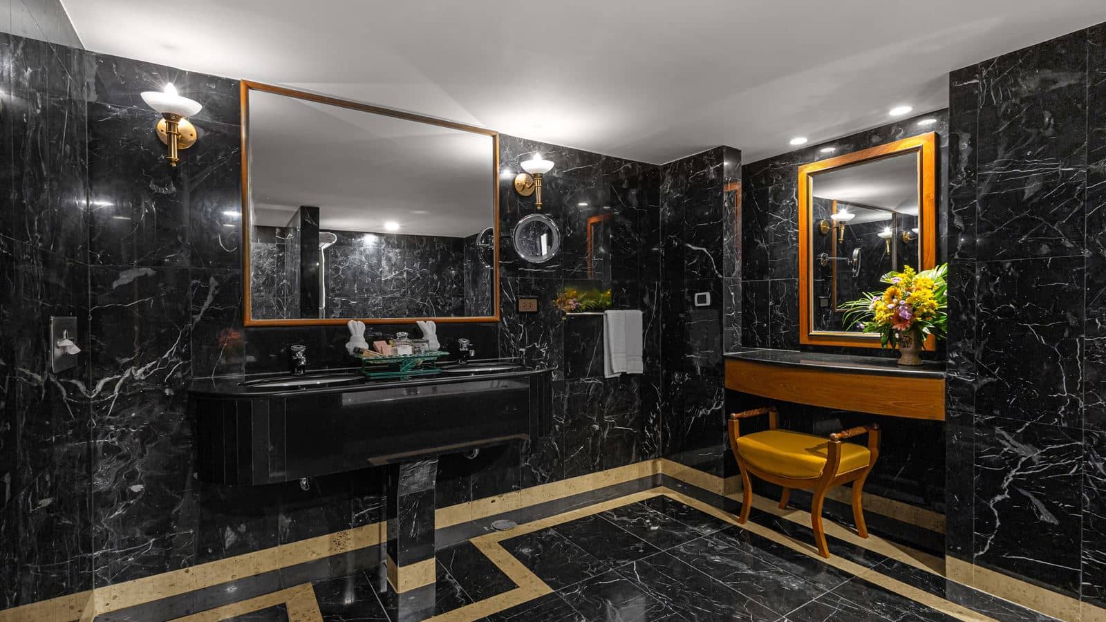 rooms-royal-suite-two-bedroom