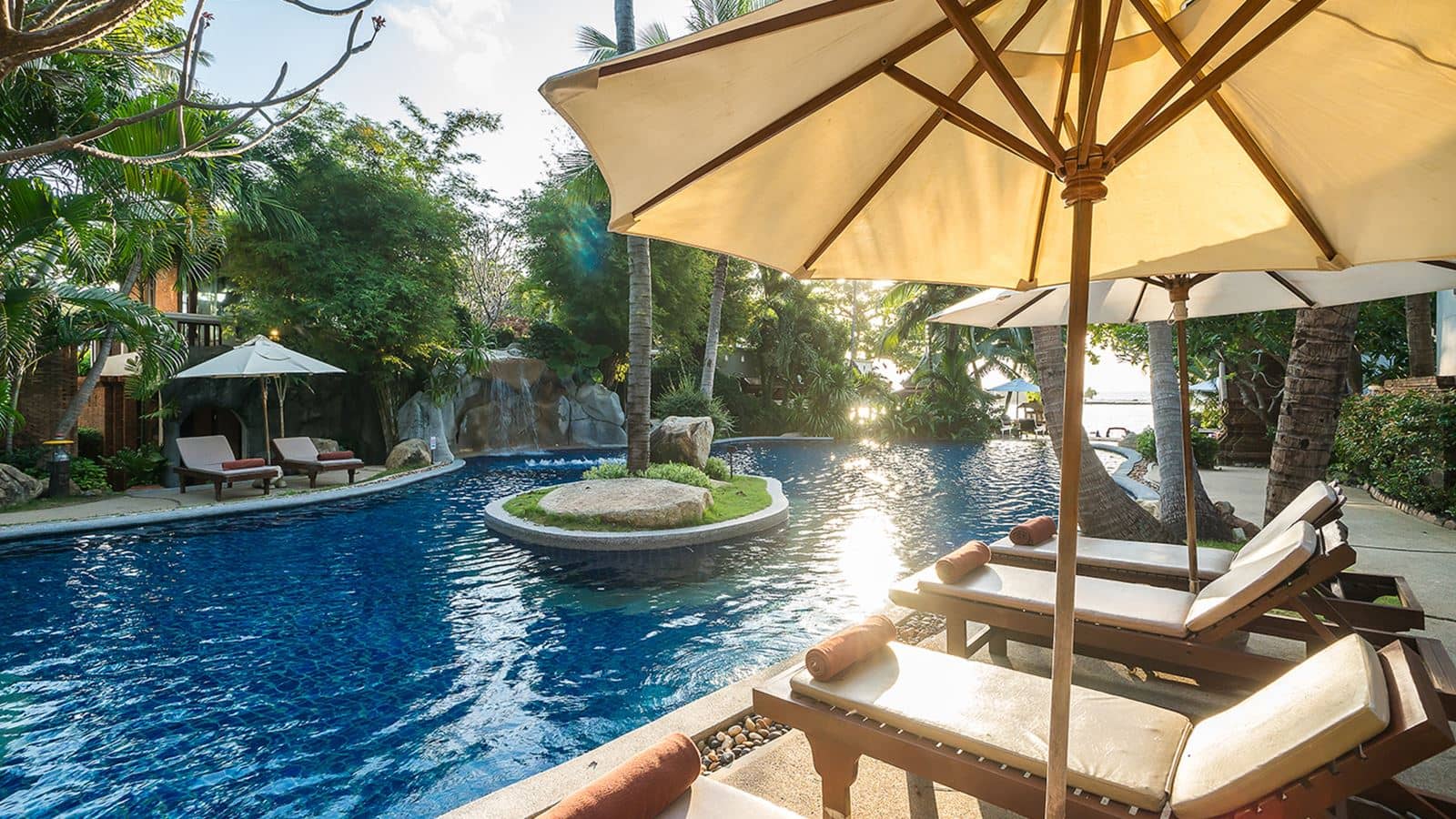 pools-outdoor-pool