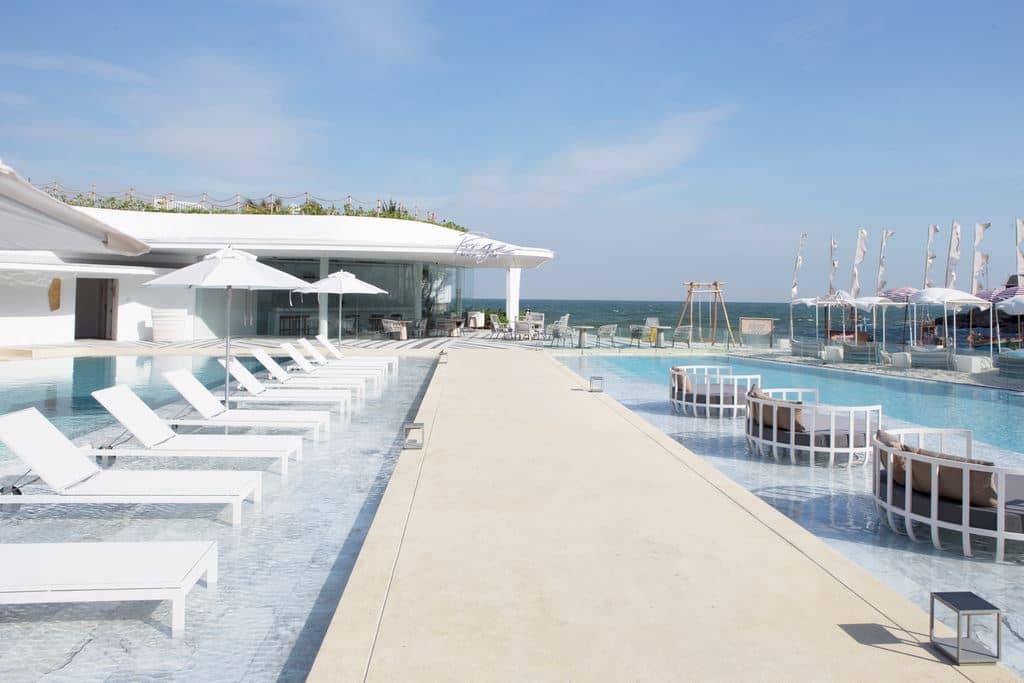 restaurants-page-beach-bar