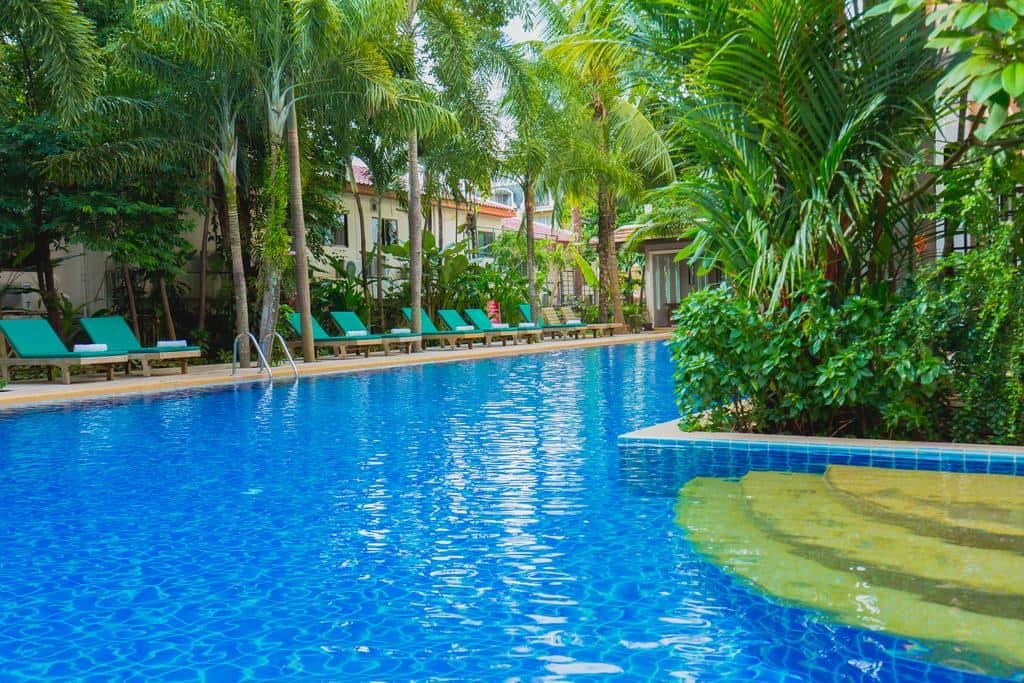 pools-outdoor-pool