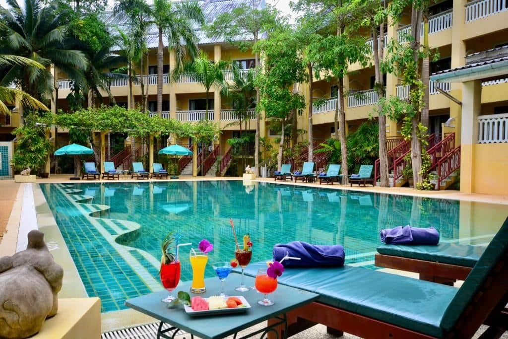 pools-outdoor-pool