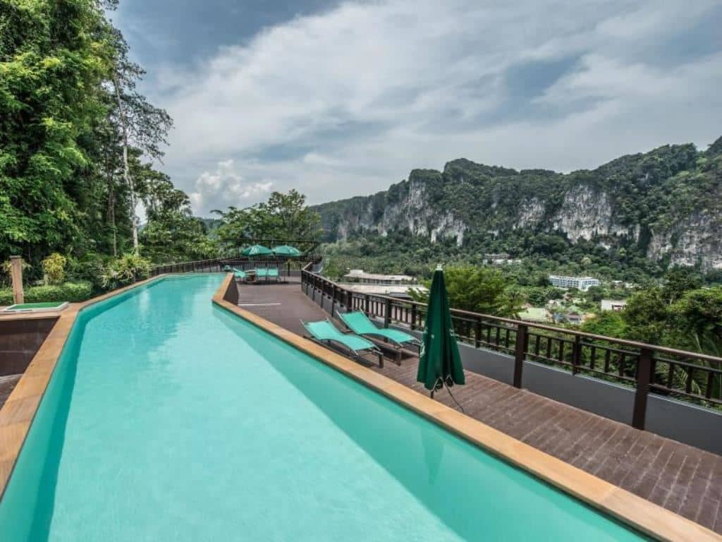 pools-outdoor-pool