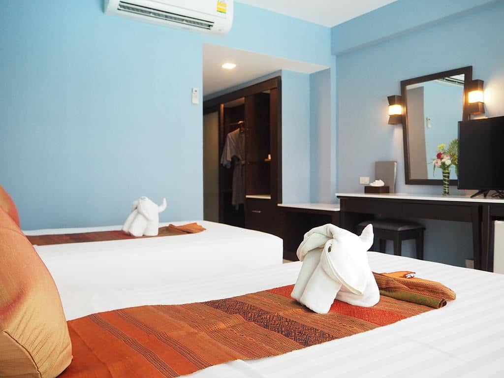 rooms-deluxe-pool-access