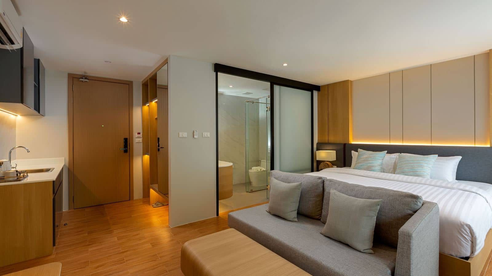 rooms-deluxe-room