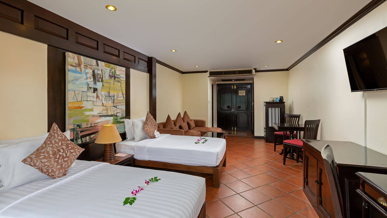 rooms-family-room