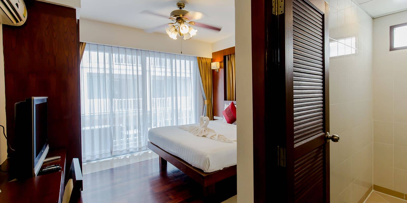 rooms-classic-room