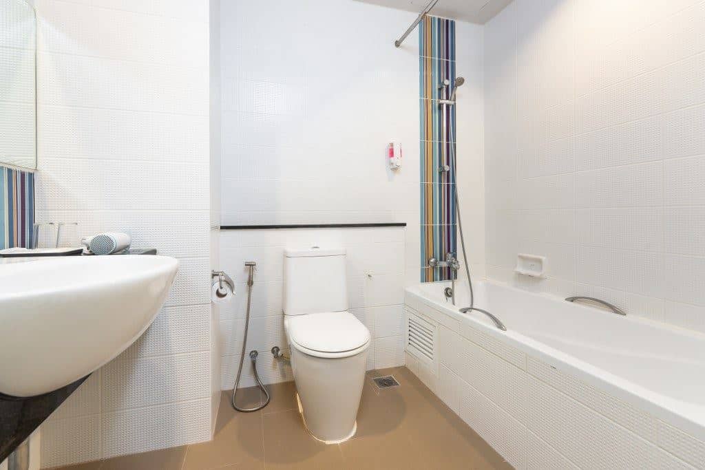 rooms-deluxe-family-pool-view-room