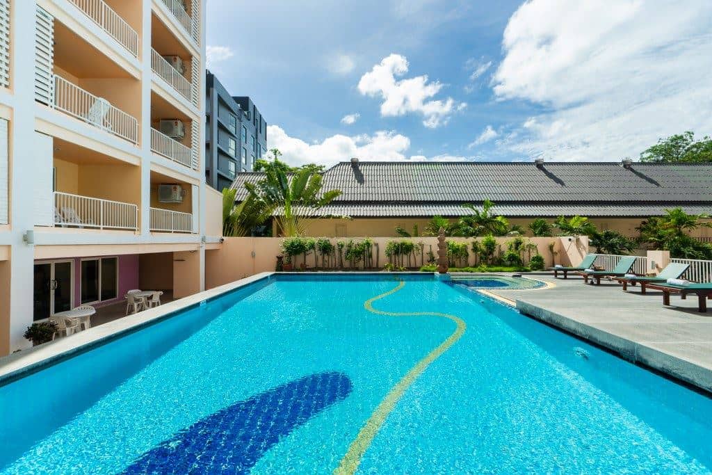 pools-outdoor-pool