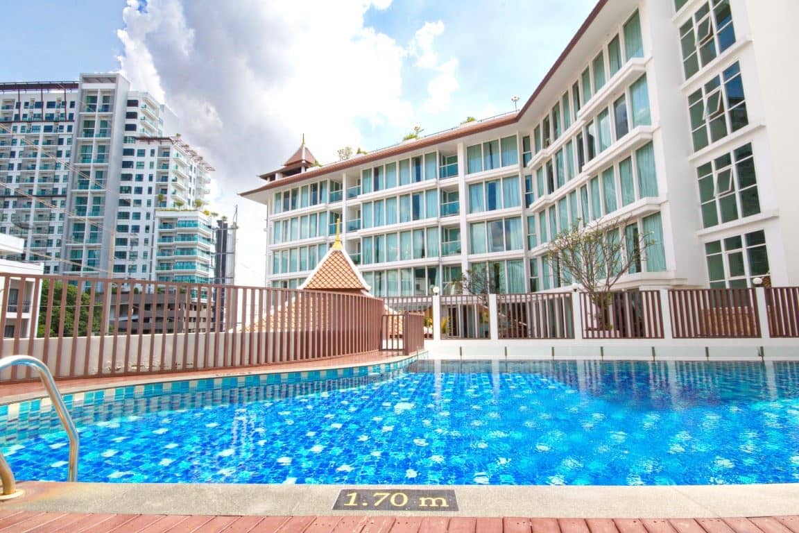 pools-outdoor-pool