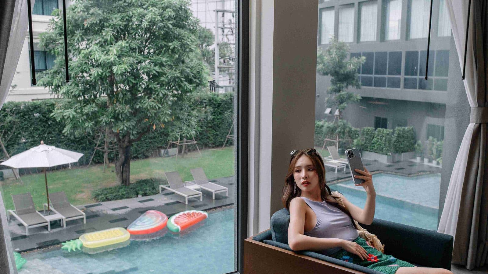 rooms-deluxe-pool-view-twin-bed