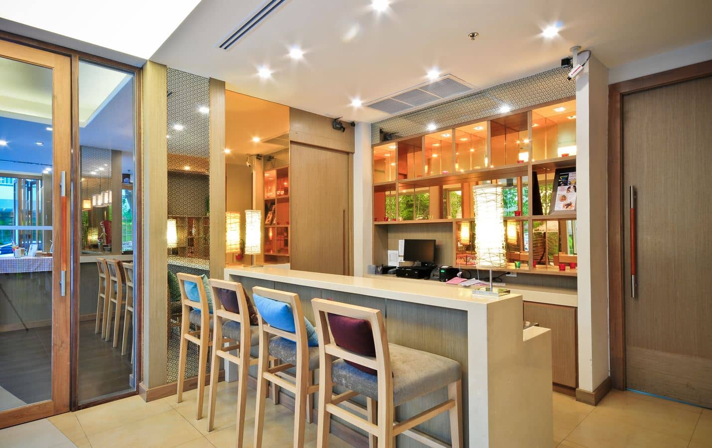 bars-bar-lounge