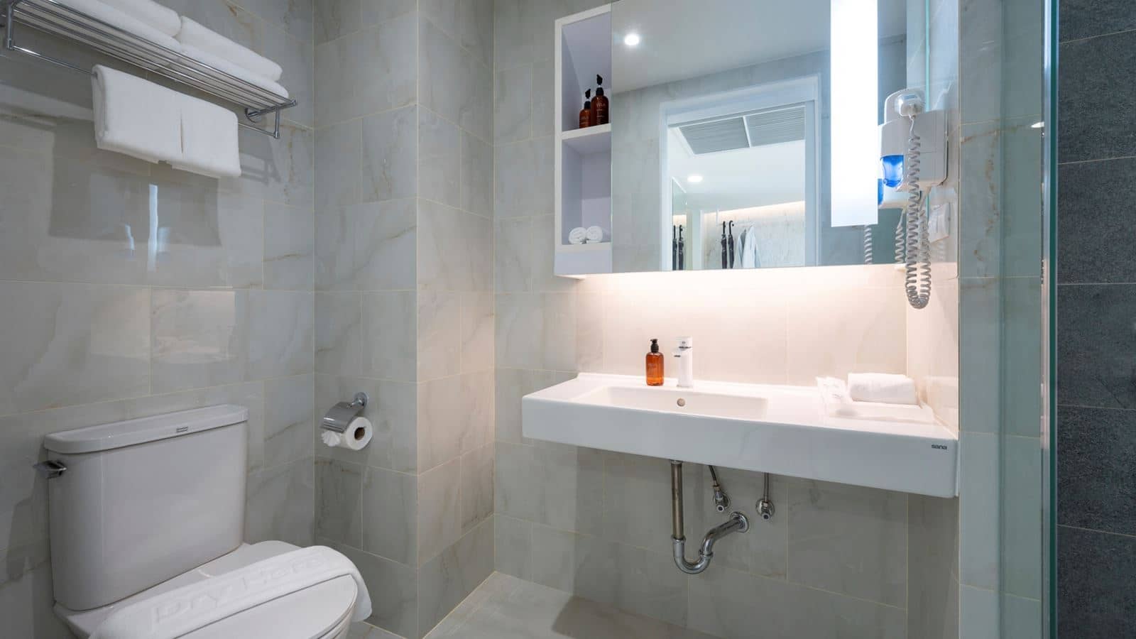 rooms-deluxe-room