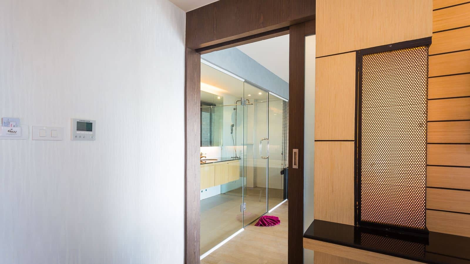 rooms-junior-suite-with-sea-view-balcony