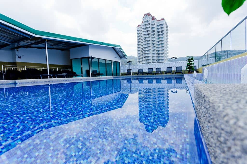 pools-outdoor-pool