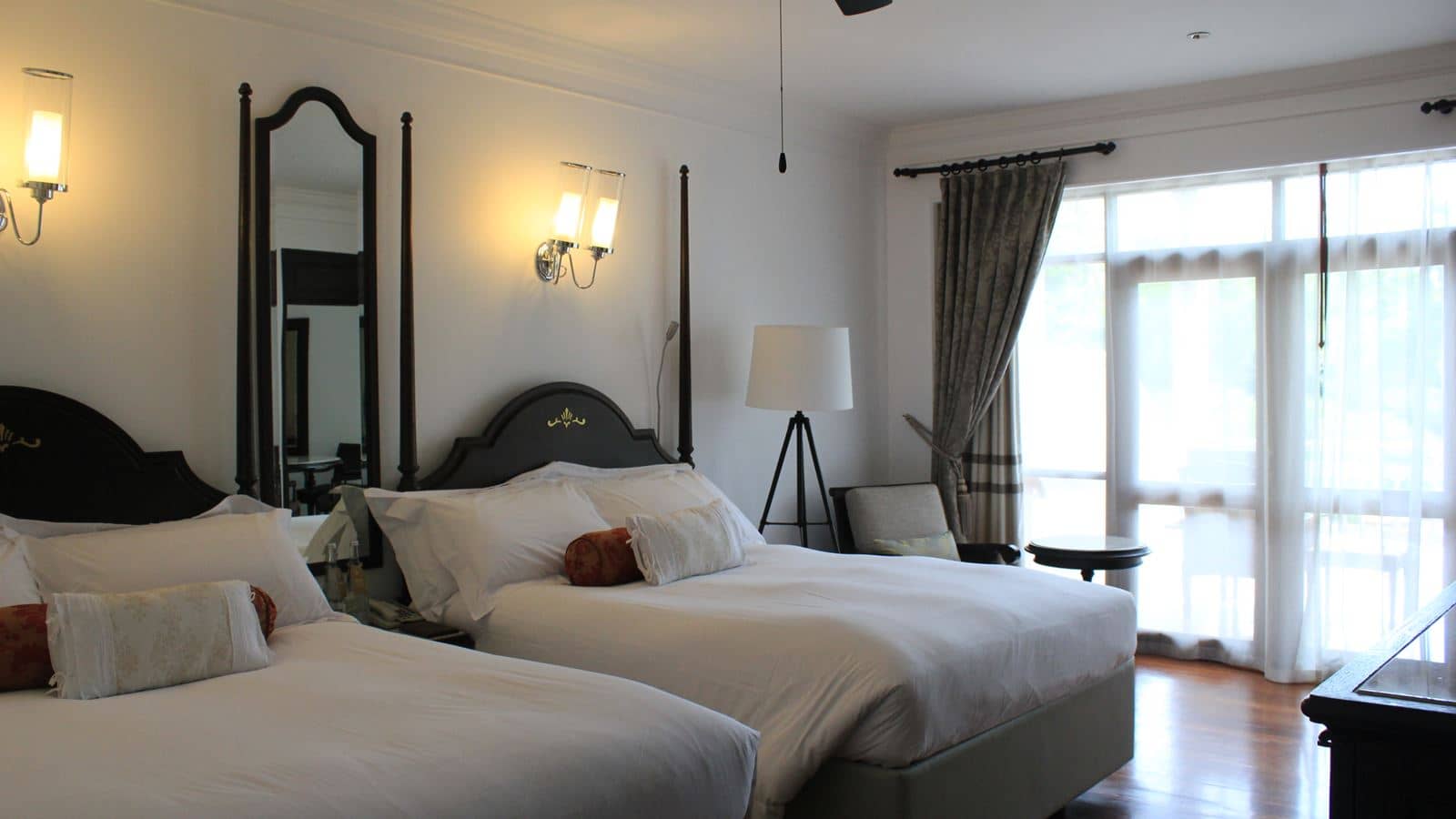 rooms-two-bedroom-duplex-suite
