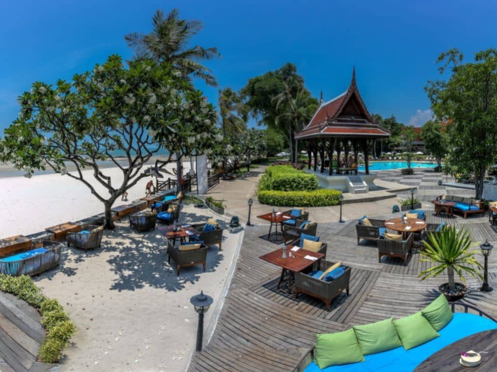 bars-the-elephant-bar