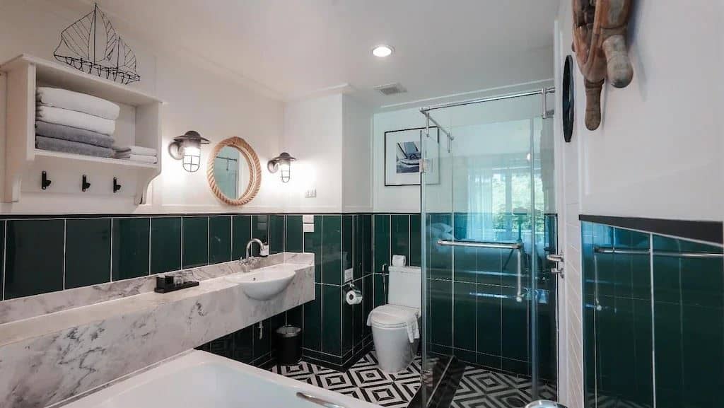 rooms-roomy-deluxe