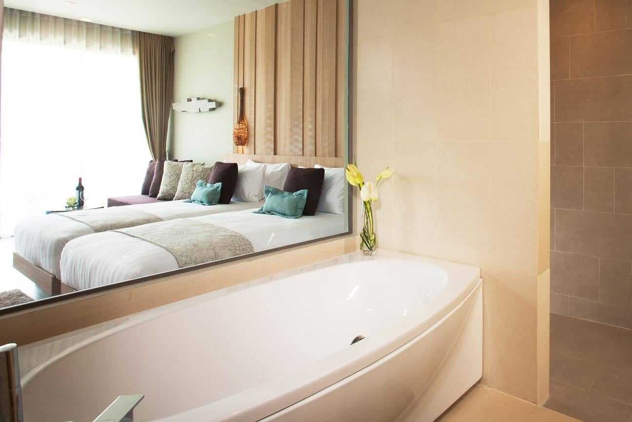 rooms-deluxe-sea-view