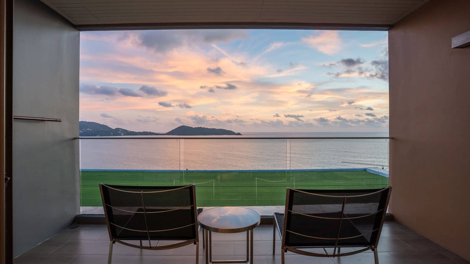 rooms-deluxe-sea-view