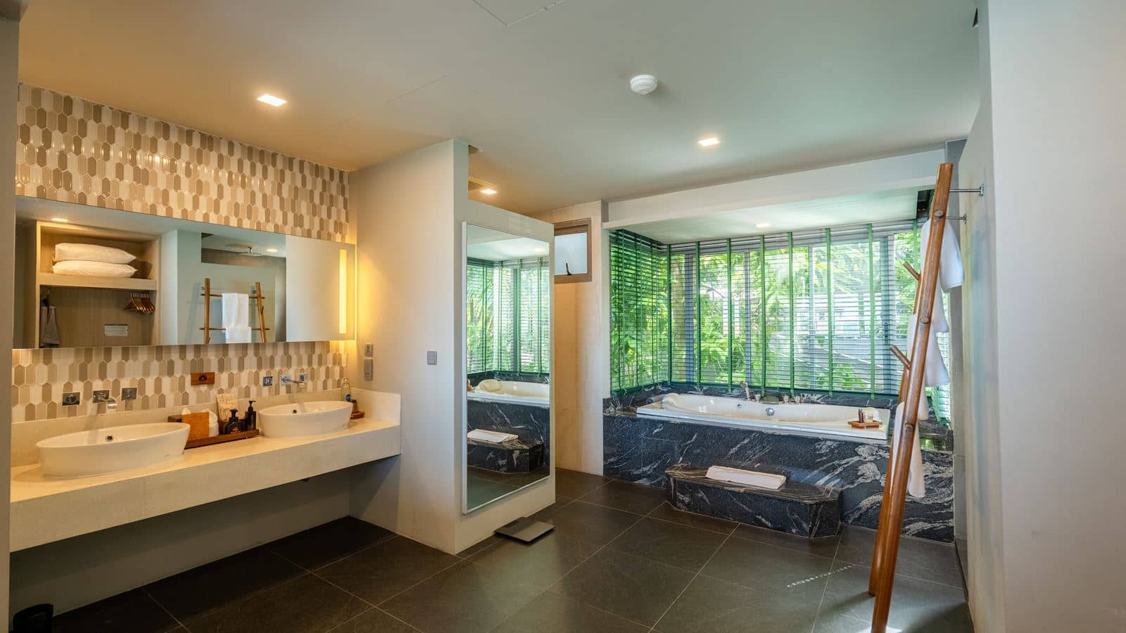 rooms-duplex-pool-villa-with-ocean-view