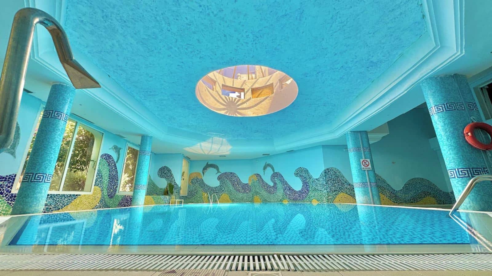 pools-indoor-pool