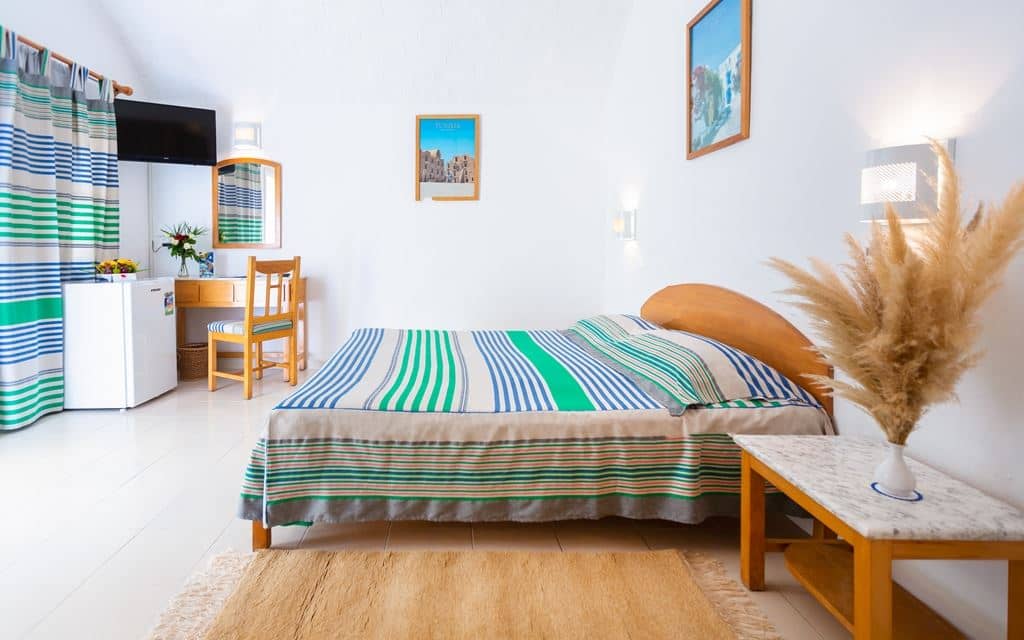rooms-standard-room