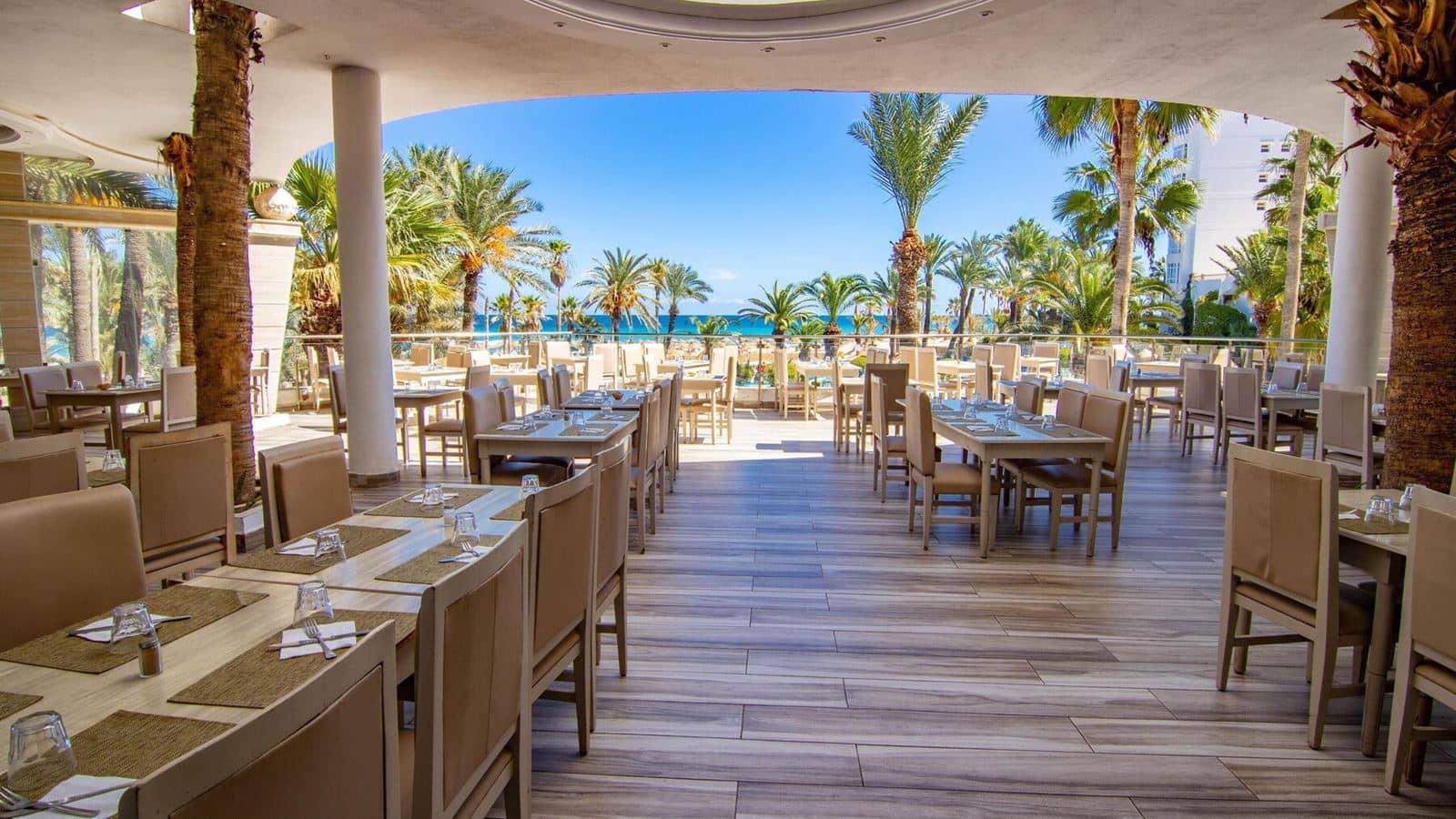 restaurants-main-restaurant--oasis-restaurant