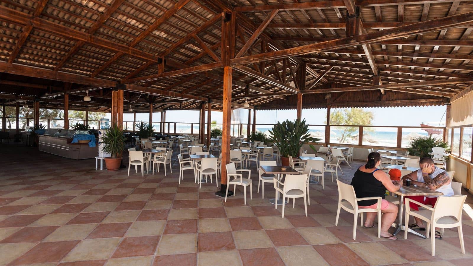 bars-caravelle-pool-bar