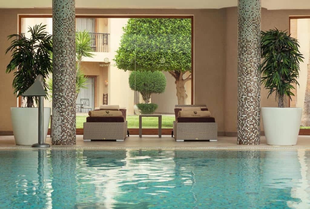 pools-indoor-pool