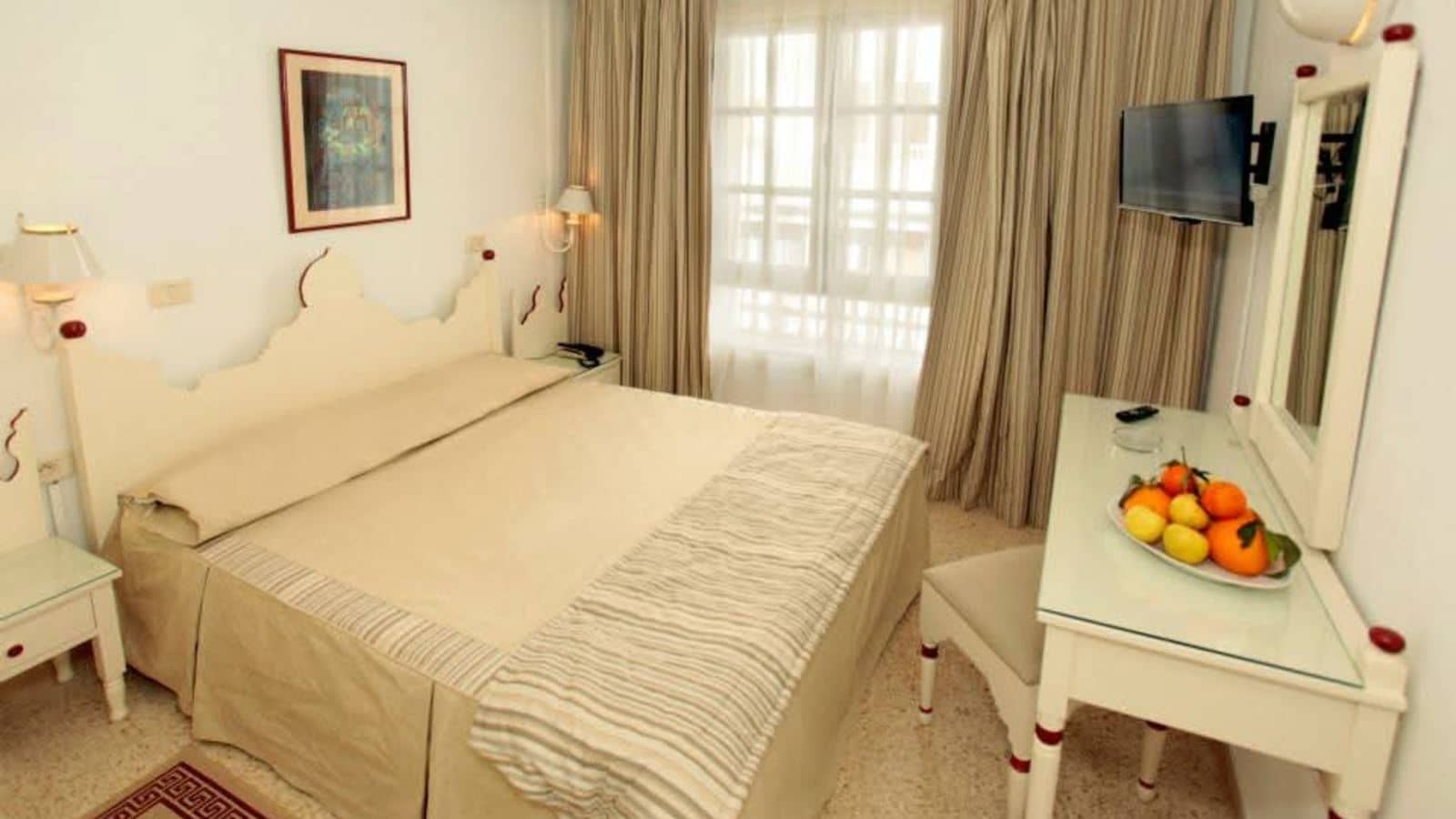 rooms-standard-room