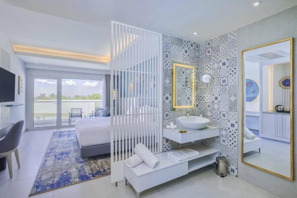 rooms-guest-room-with-garden-view