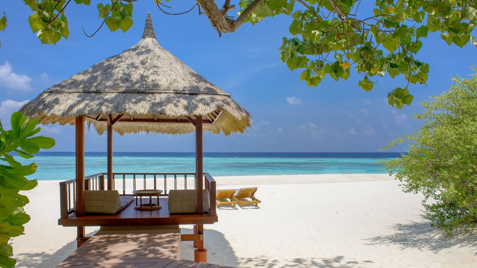 rooms-beachfront-pool-villa
