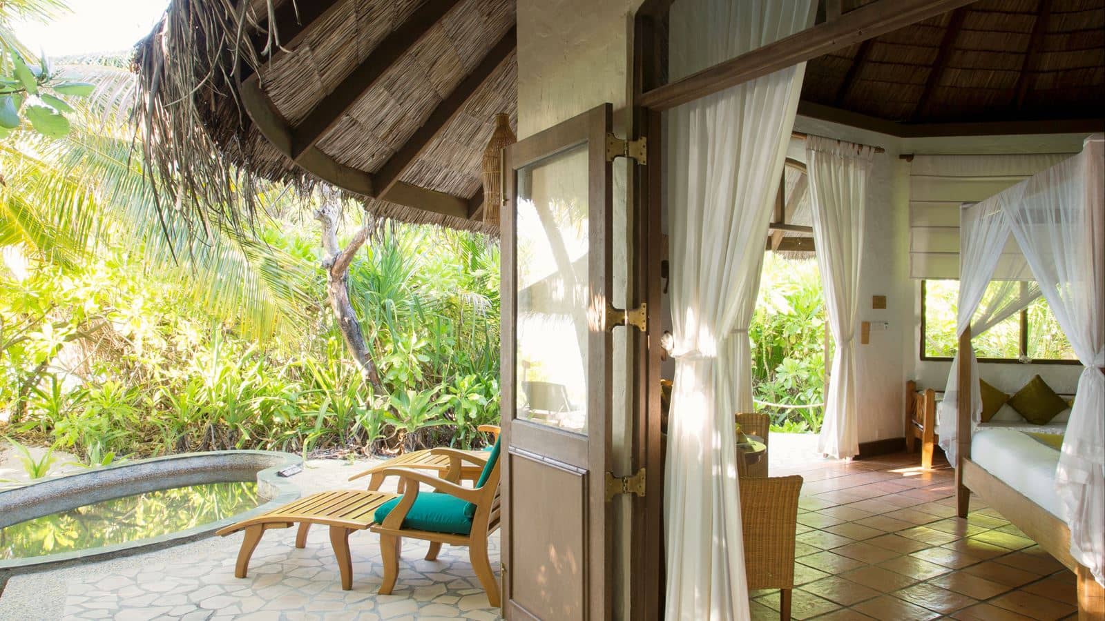 rooms-deluxe-villa